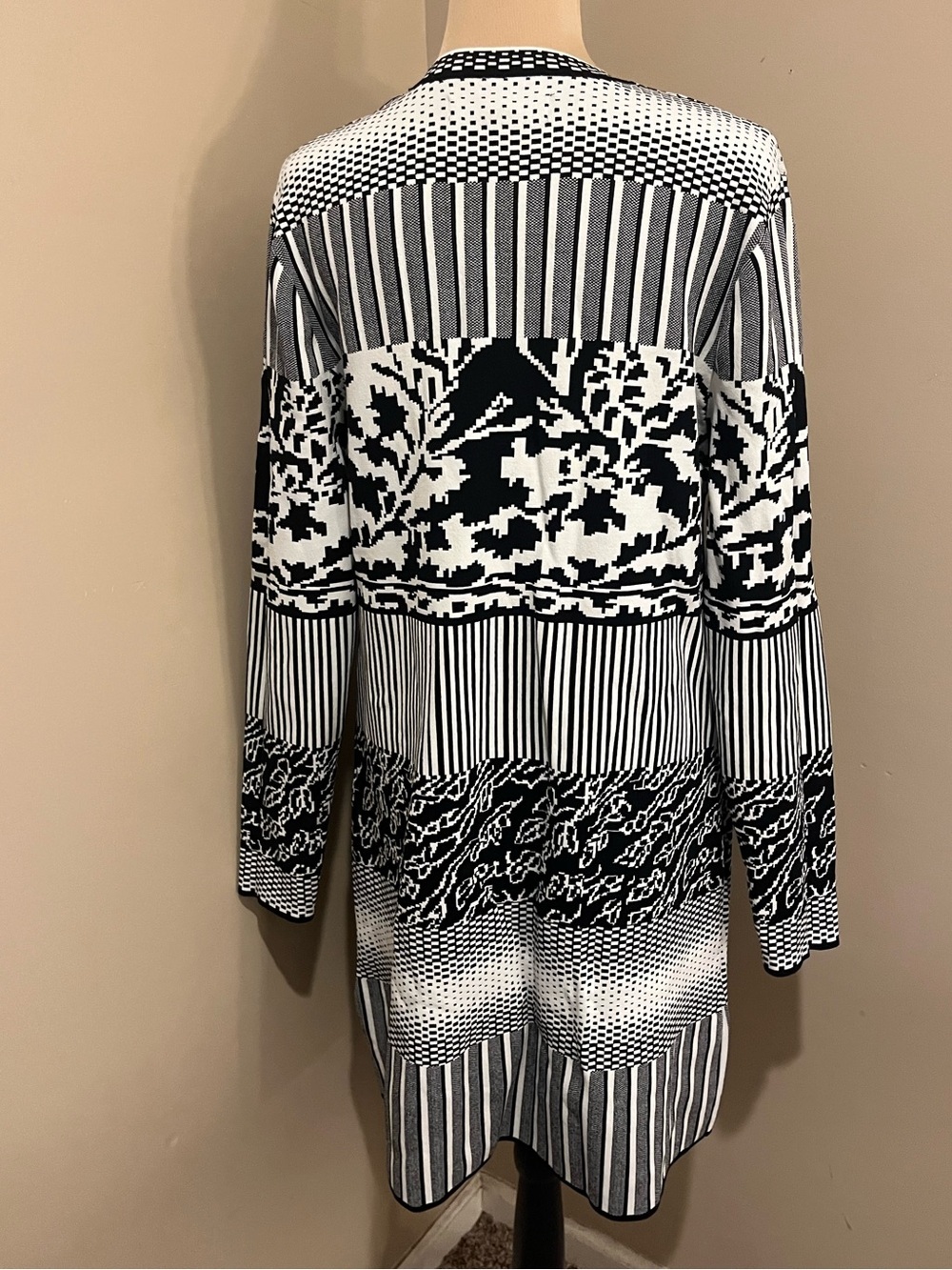 Ashley Graham Black and White Geometric Knit Sweater Dress, 1X - Picture 3 of 8